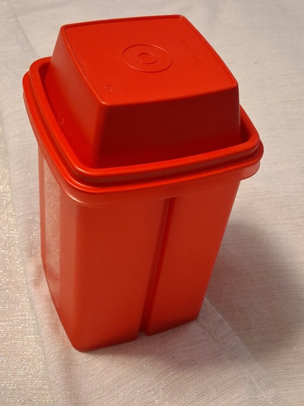 New TUPPERWARE 3 Piece Pickle Keeper bright Red # 1332-10 kitchen food storage